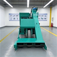 自走式三轮粪便清理车 五立方大料斗铲粪车 奶牛粪污清粪车