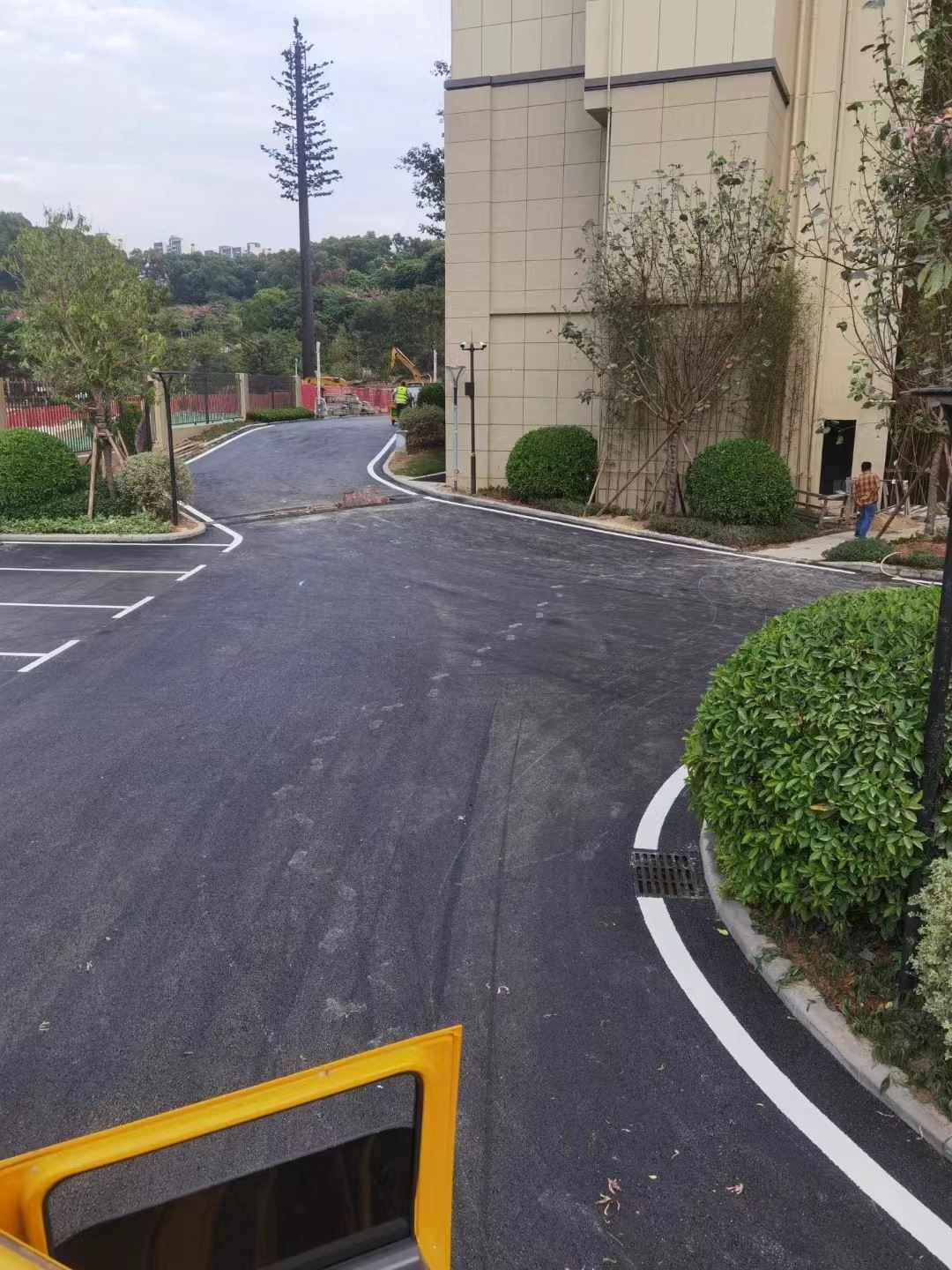 东 莞 厂区园区 马路划线漆 停车位工程施工 价 格透明 不花冤枉钱