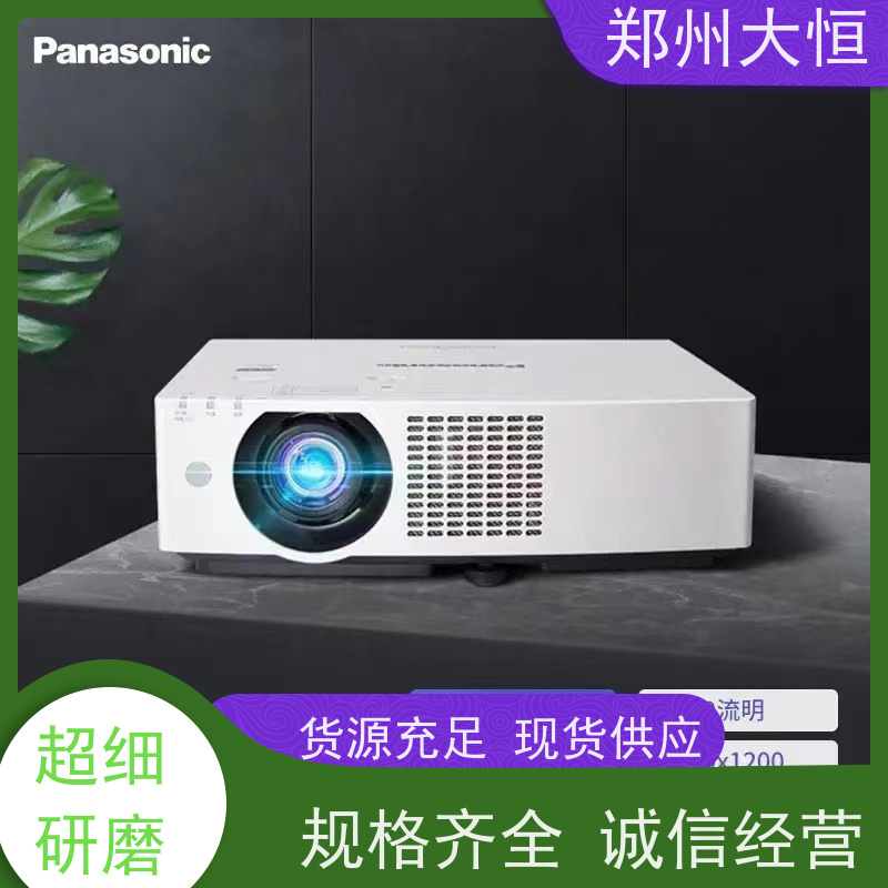 BENQ 21000流明，分辨率1920*1200 激光投影机