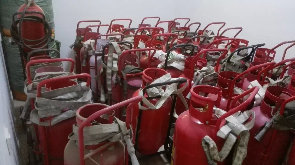 旧灭火器回收 推车式报废干粉灭火器材 上门收购过期处理