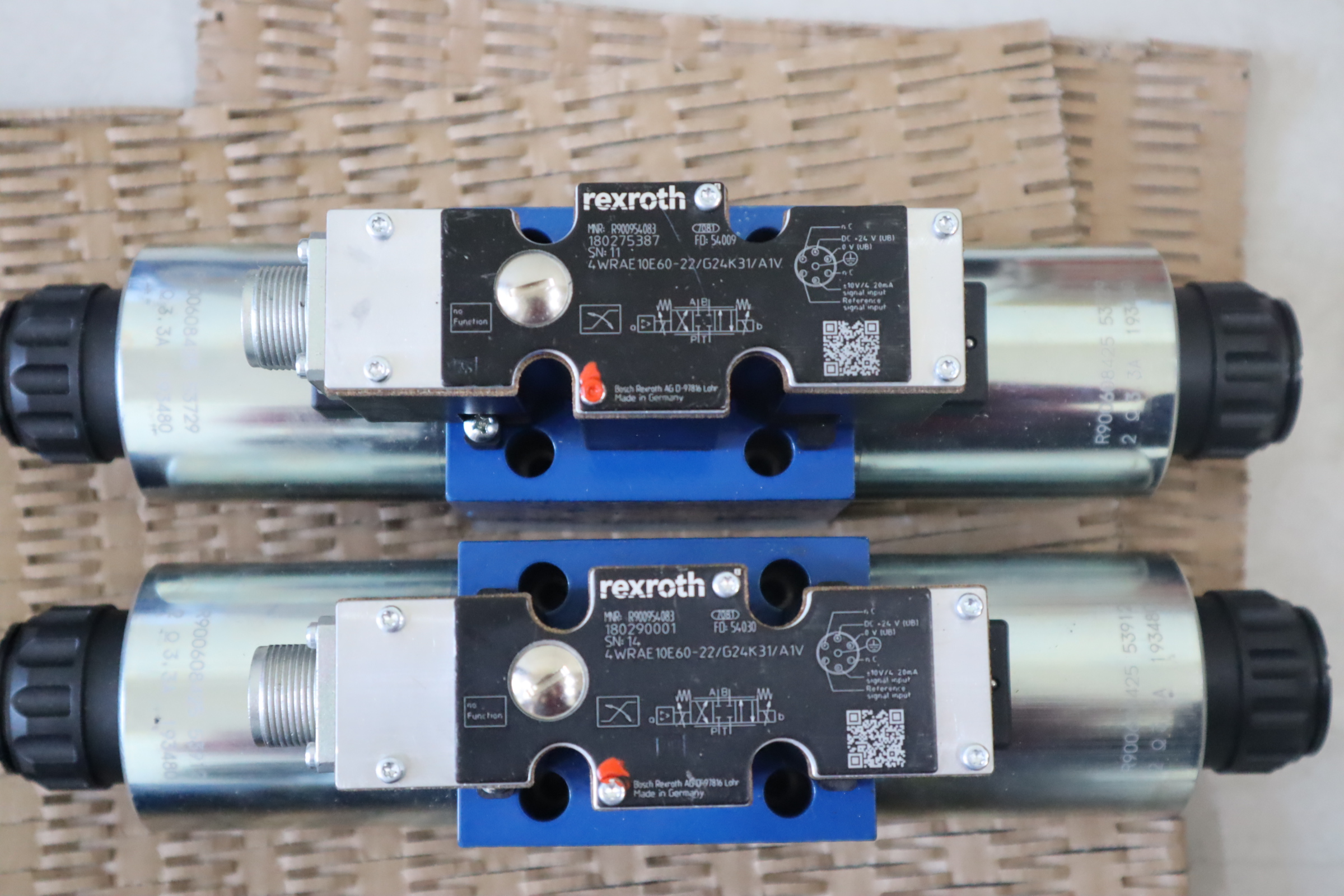 4WRAE10E60-22/G24K31/A1V R900954083 R900608425 REXROTH力士乐