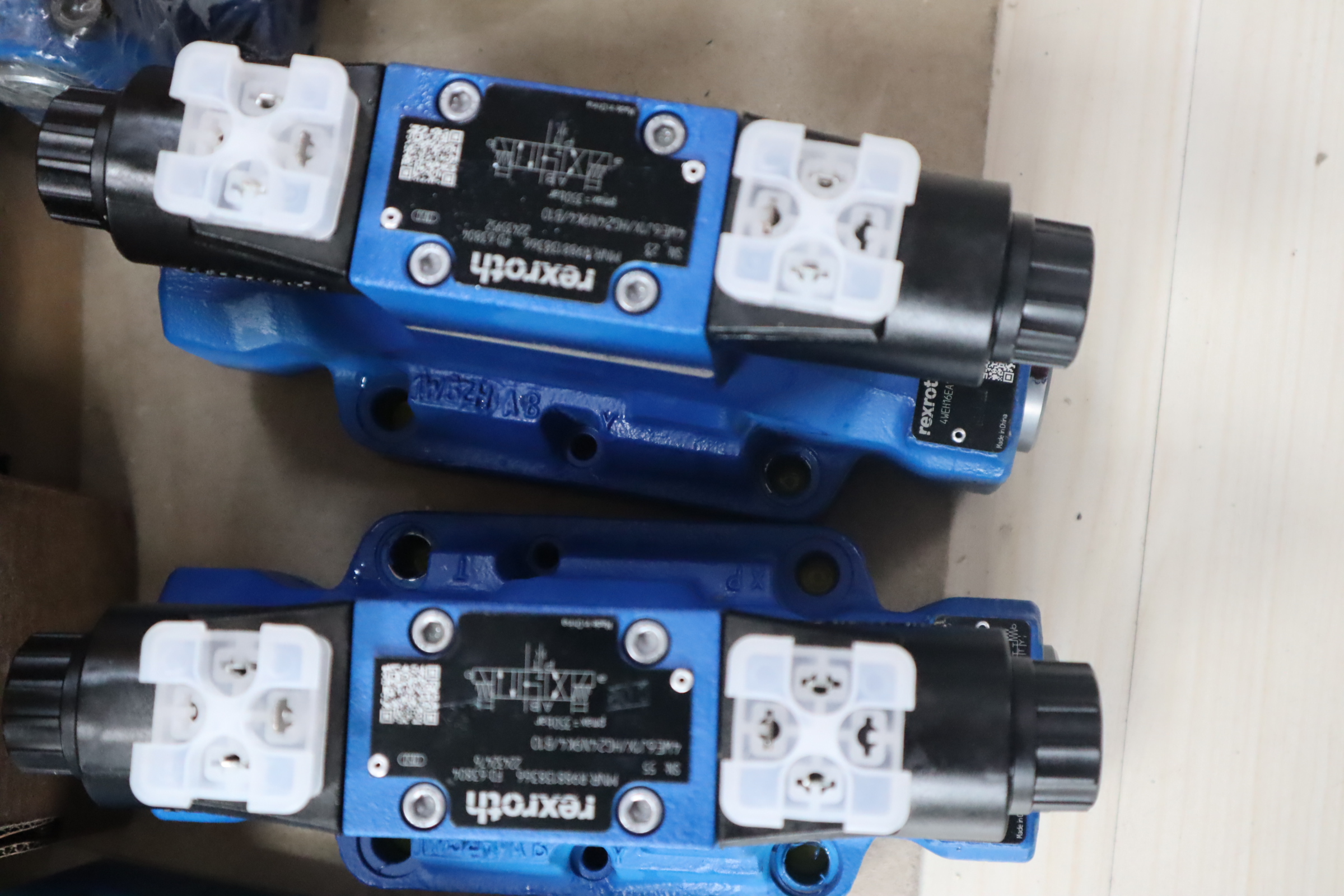 R901531088 4WEH16EA10/6HG24N9EK4/B10 德国REXROTH力士乐电液阀