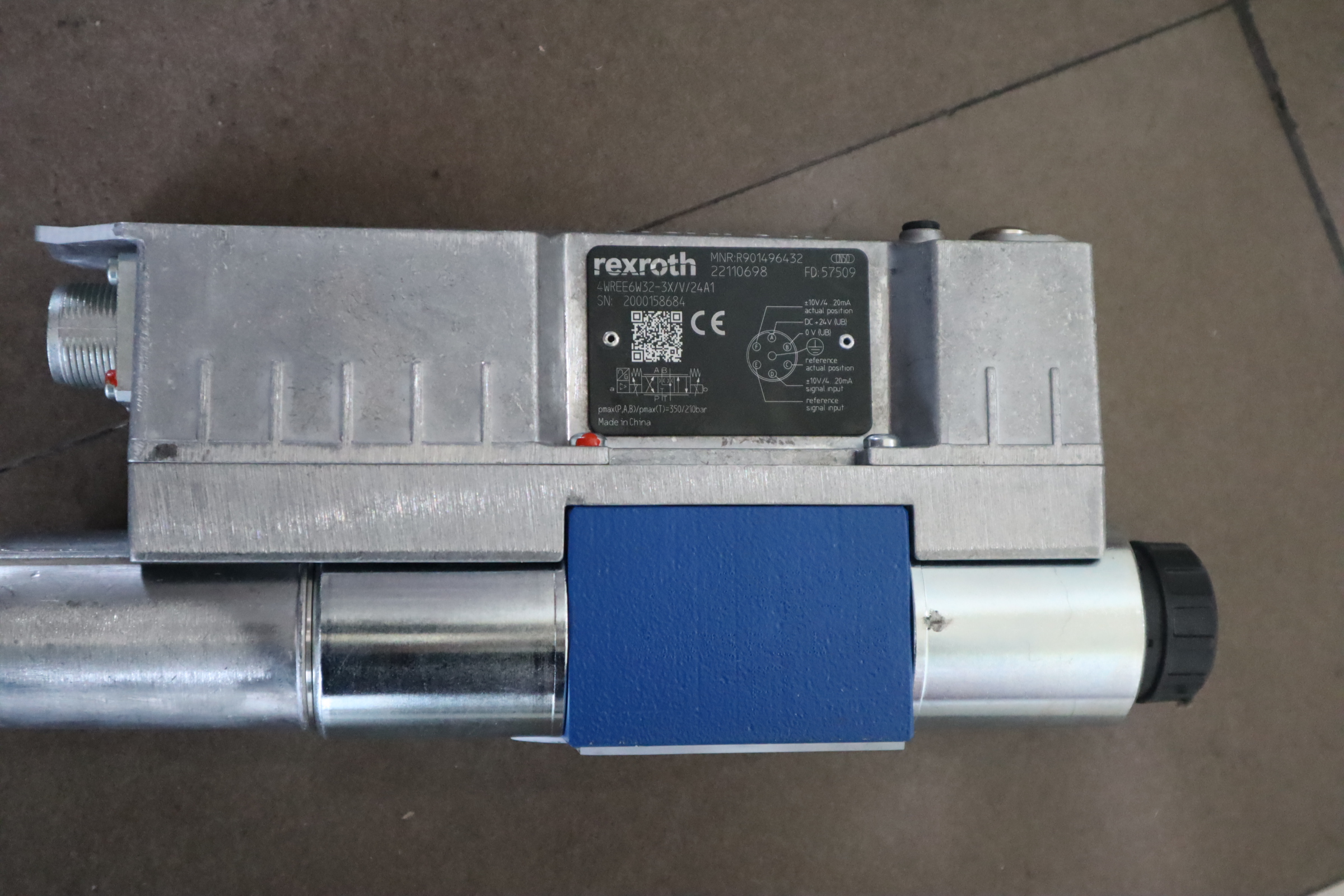 R901496432 4WREE6W32-31/V/24A1 力士乐REXROTH德国比例阀