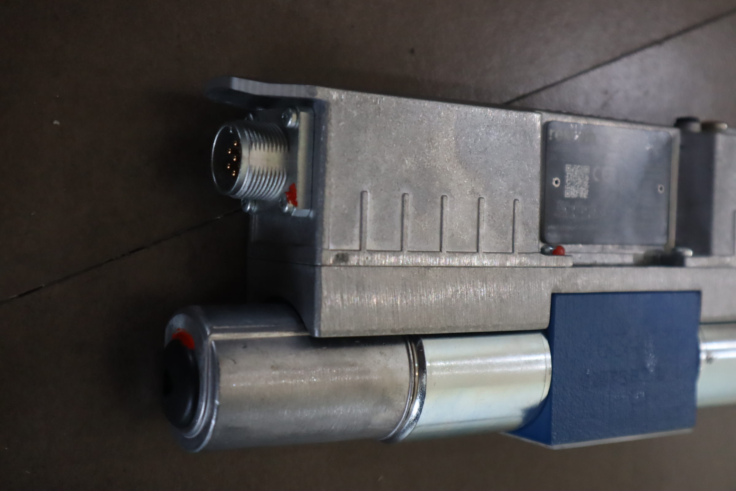 R901496432 4WREE6W32-31/V/24A1 力士乐REXROTH德国比例阀