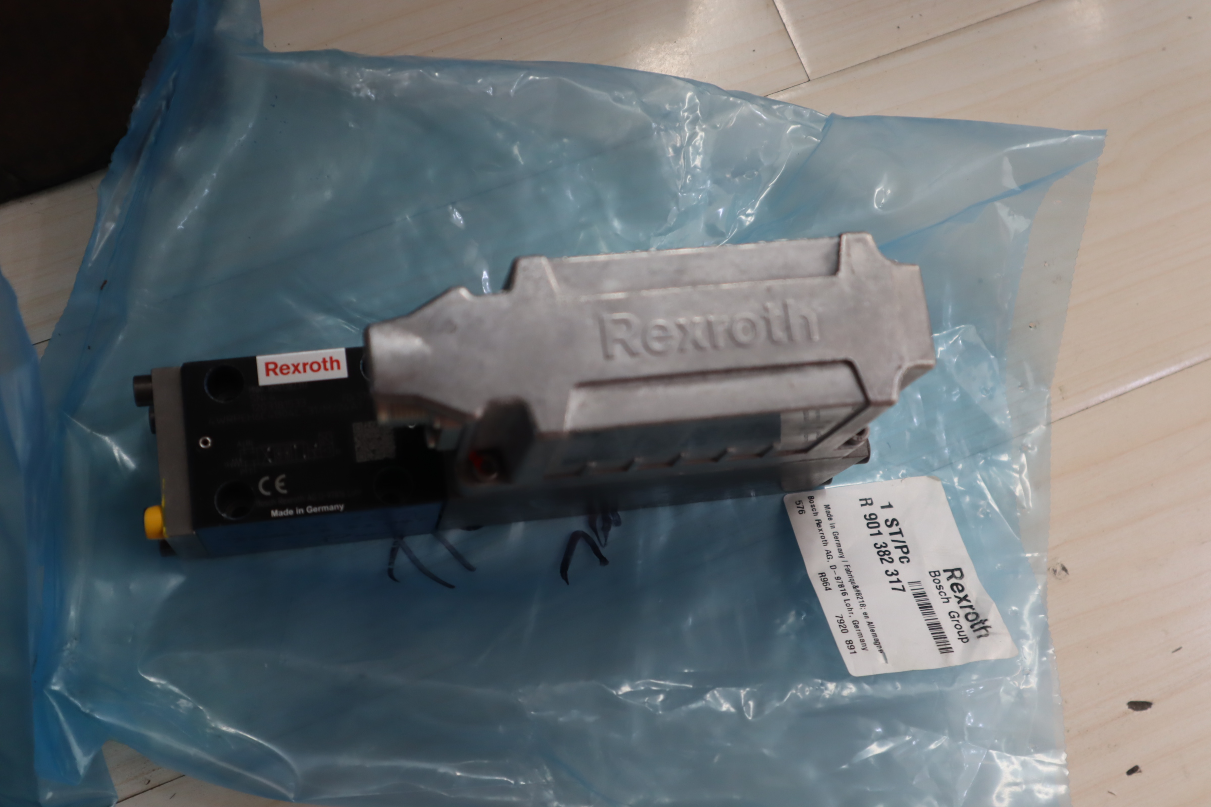 R901382317 4WRPEH6C4B04L-31/M/24A1  德国REXROTH力士乐比例阀