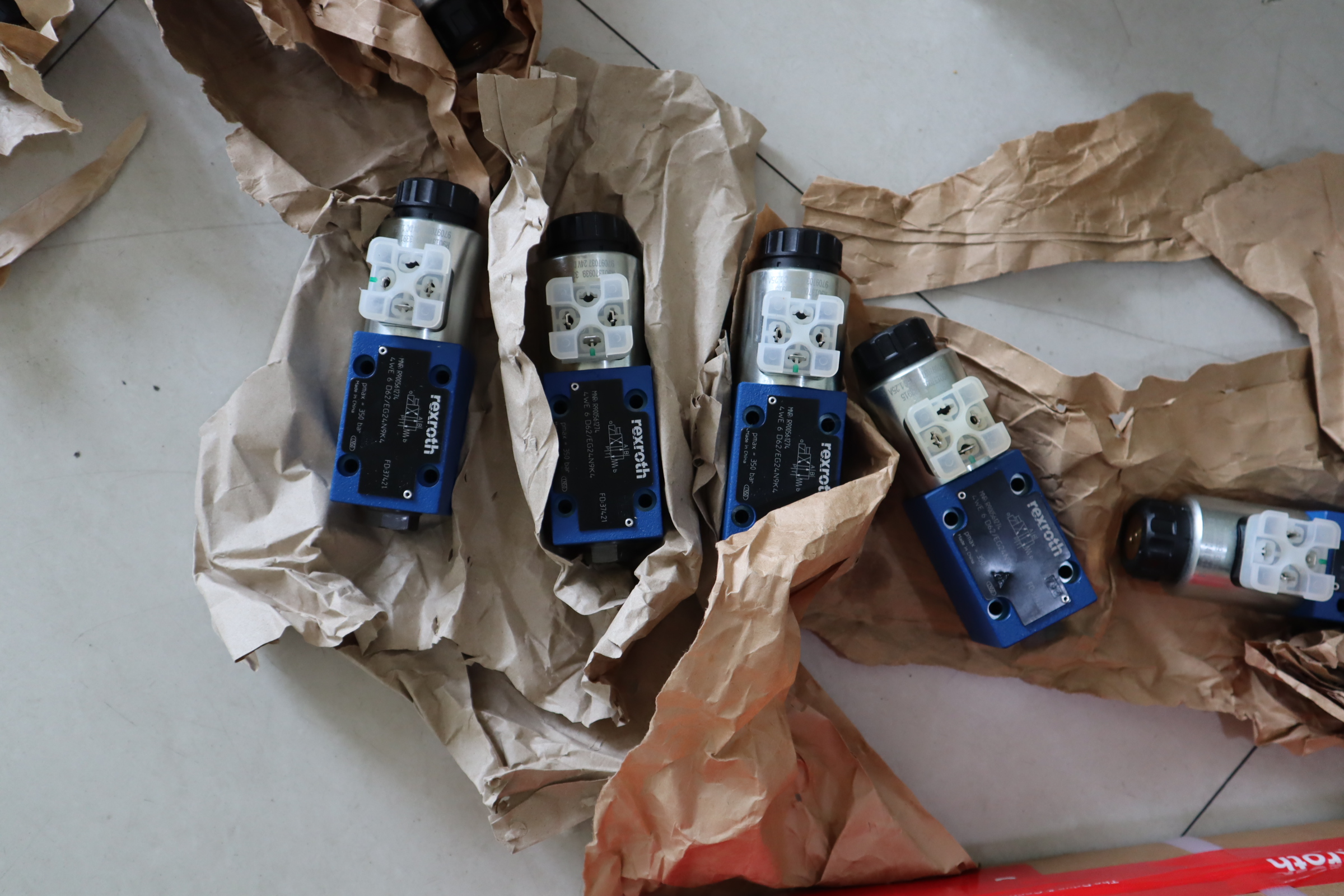 4WE6D62/EG24N9K4 R900561274 4WE6D6X/EG24N9K4 REXROTH力士乐