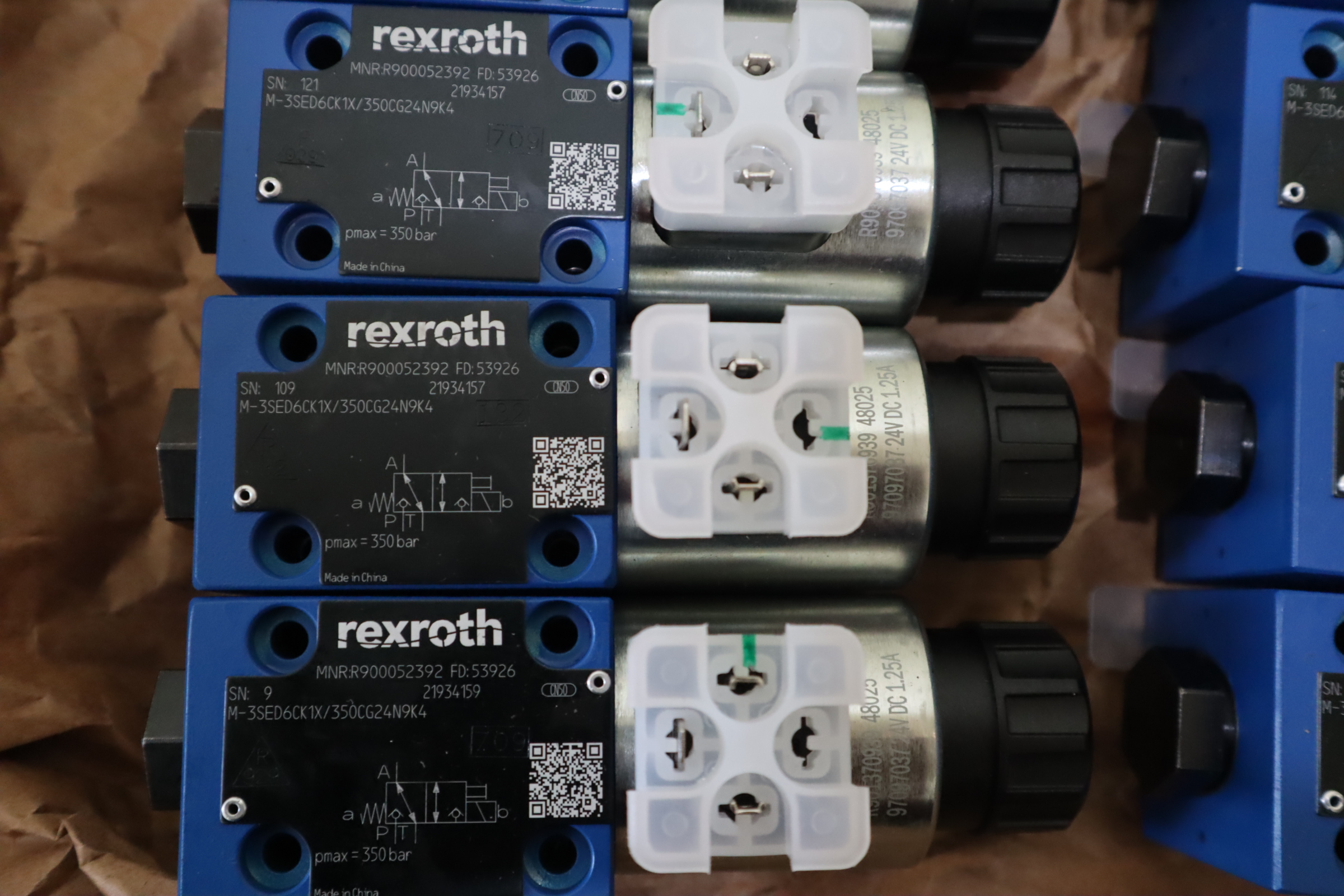 M-3SED6CK1X/350CG24N9K4 R900052392  德国力士乐REXROTH电磁球阀