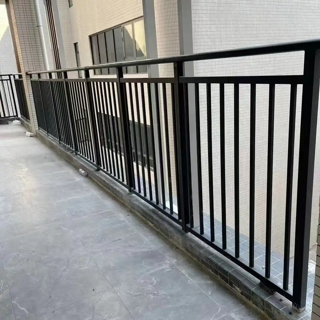 惠州保障房阳台护栏 护窗栏杆制造商