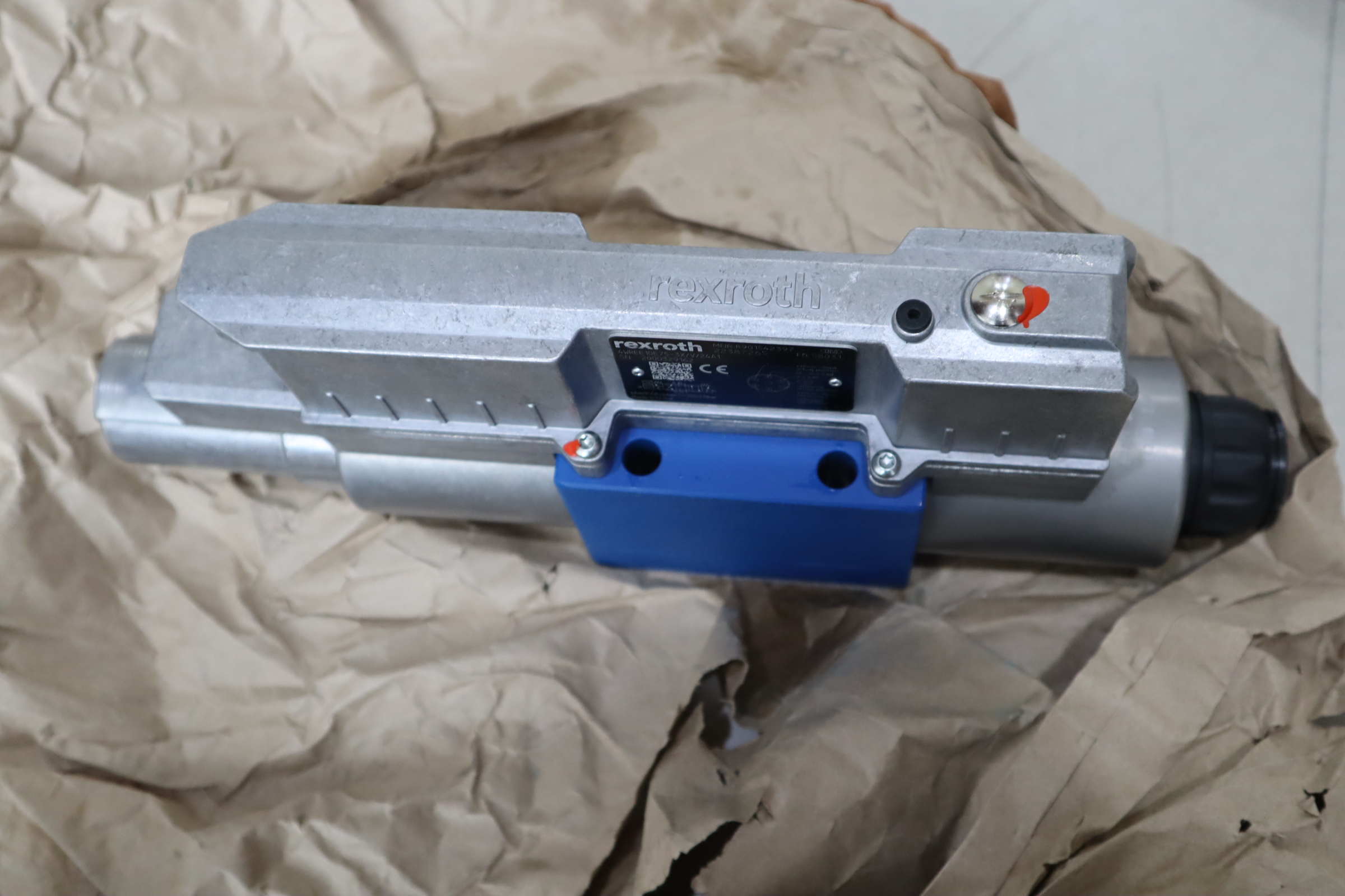 4WREE10E75-30/V/24A1 R901542397 力士乐RXROTH比例阀