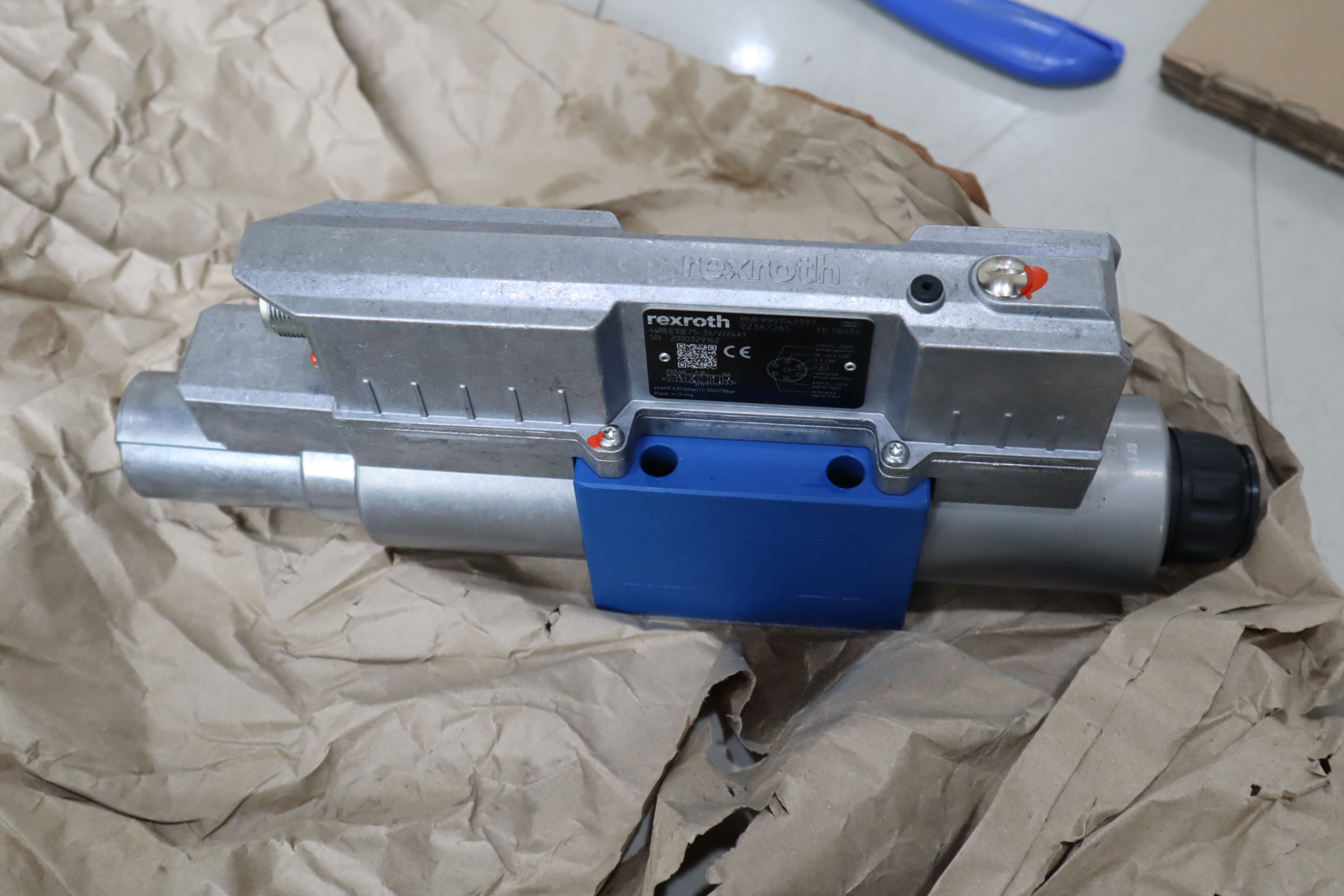 4WREE10E75-30/V/24A1 R901542397 力士乐RXROTH比例阀