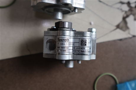 VT-SWA-1-1X/DFEE R900913641 德国力士乐REXROTH斜盘 摆角传感器