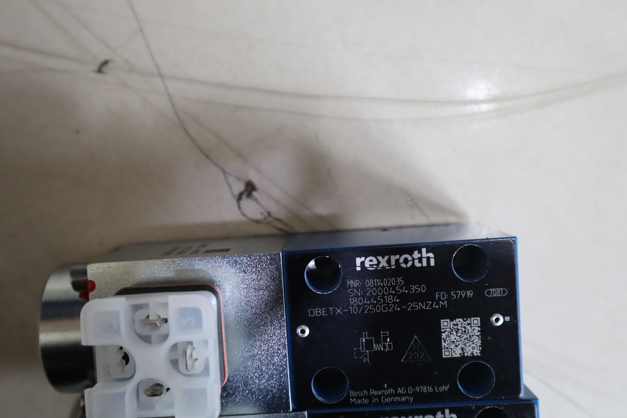 DBETX-1X/250G24-25NZ4M 0811402035 德国力士乐REXROTH比例阀