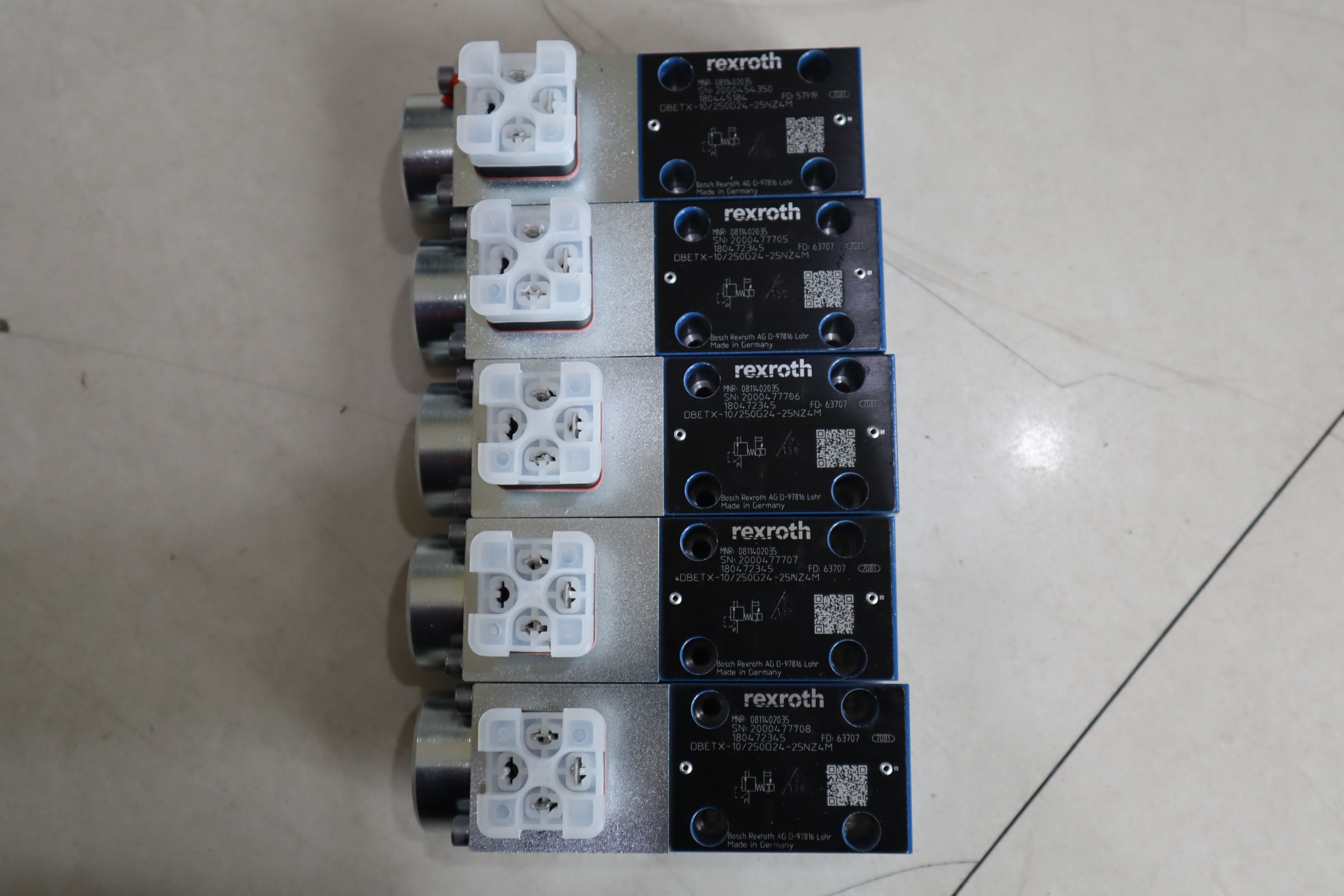 DBETX-1X/250G24-25NZ4M 0811402035 德国力士乐REXROTH比例阀