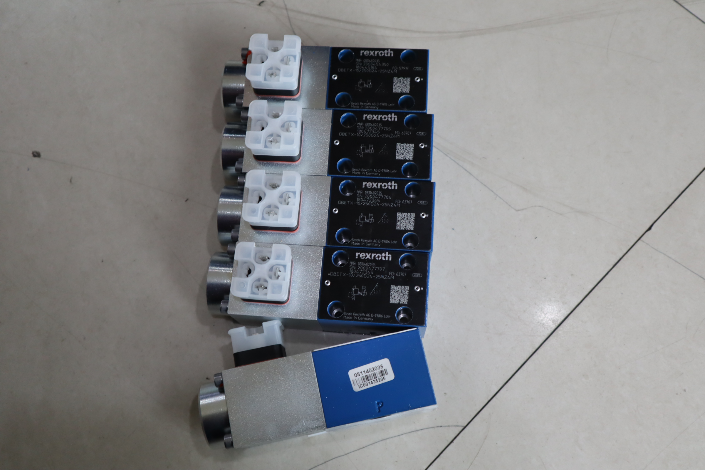 DBETX-1X/250G24-25NZ4M 0811402035 德国力士乐REXROTH比例阀