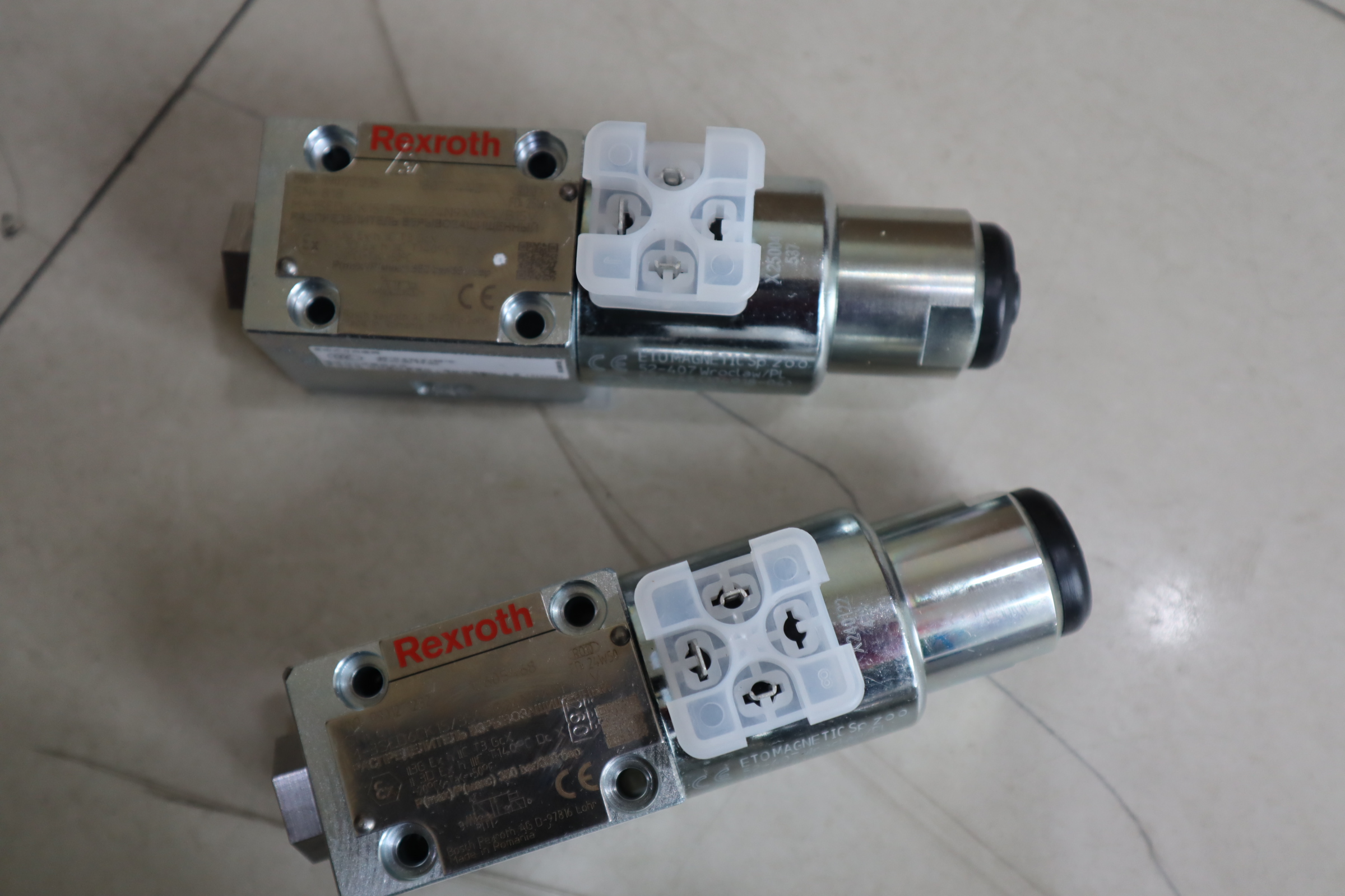 R901271232  M-3SED6CK15/350CG24N9XNK4/V  力士乐REXROTH