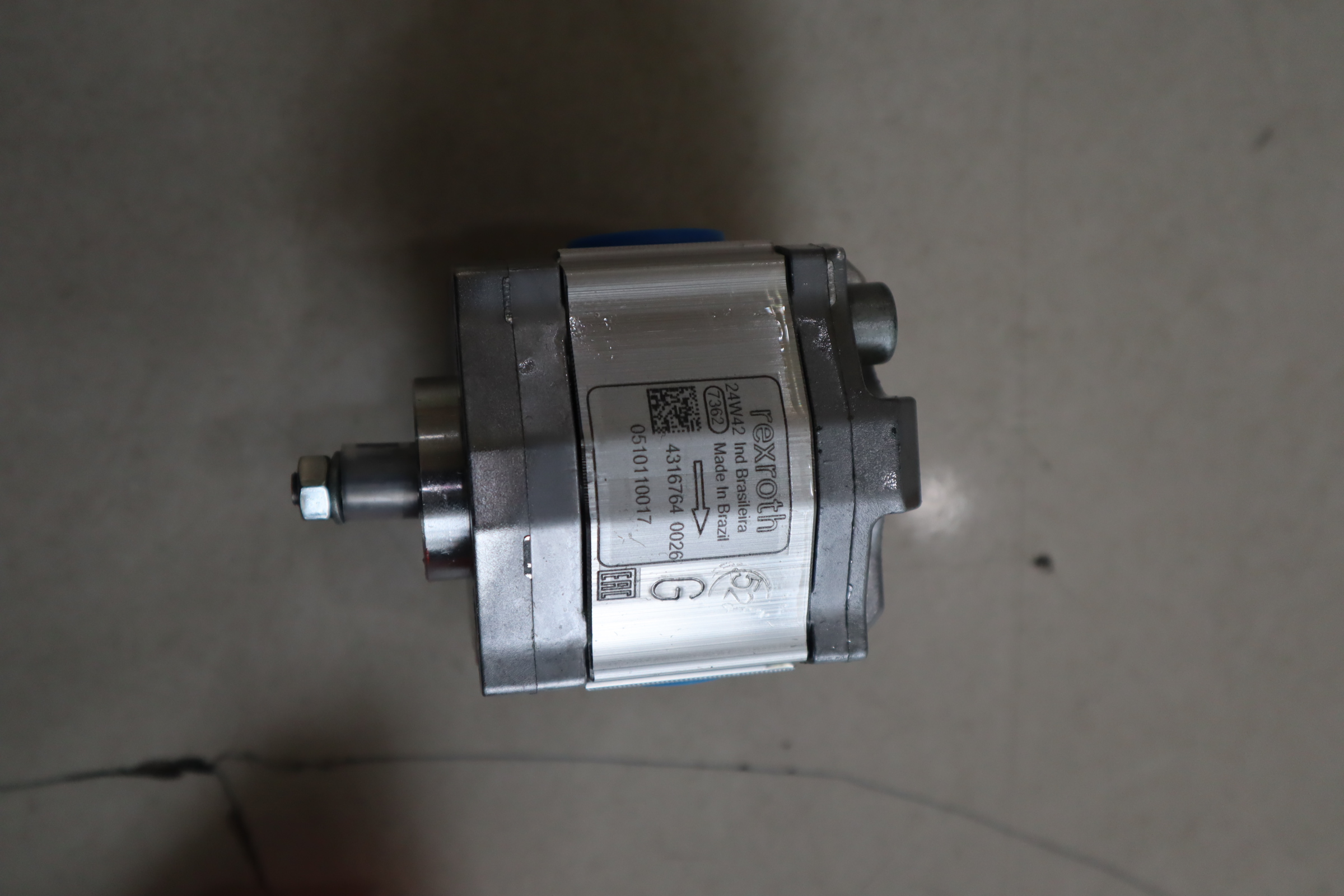 0510110017  AZP -32-2.0RCP02MB 德国力士乐REXROTH齿轮泵