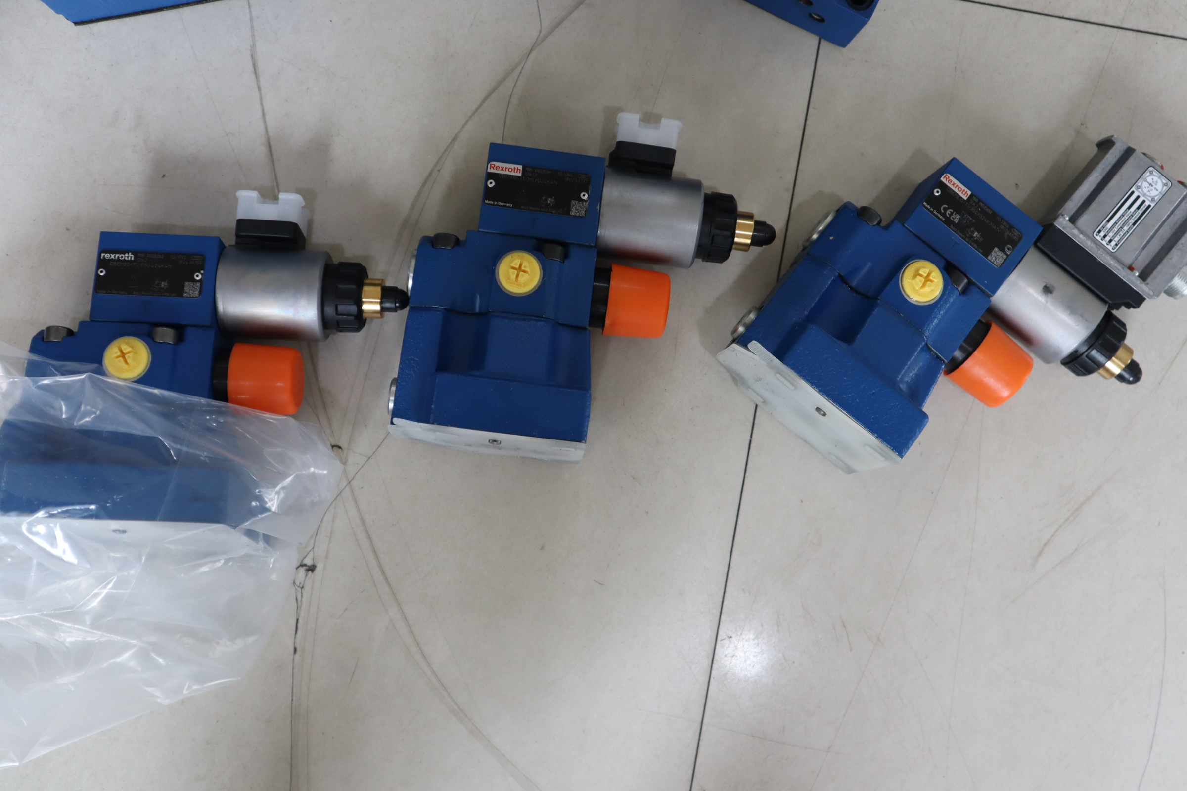 R901335399 DBEM10-7X/315YG24K4M 德国力士乐REXROTH比例溢流阀