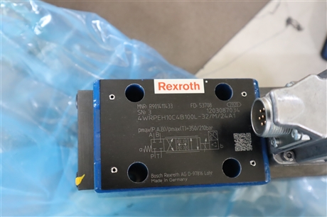 R901411433 4WRPEH10C4B100L-30/M/24A1 德国力士乐REXROTH 比例阀
