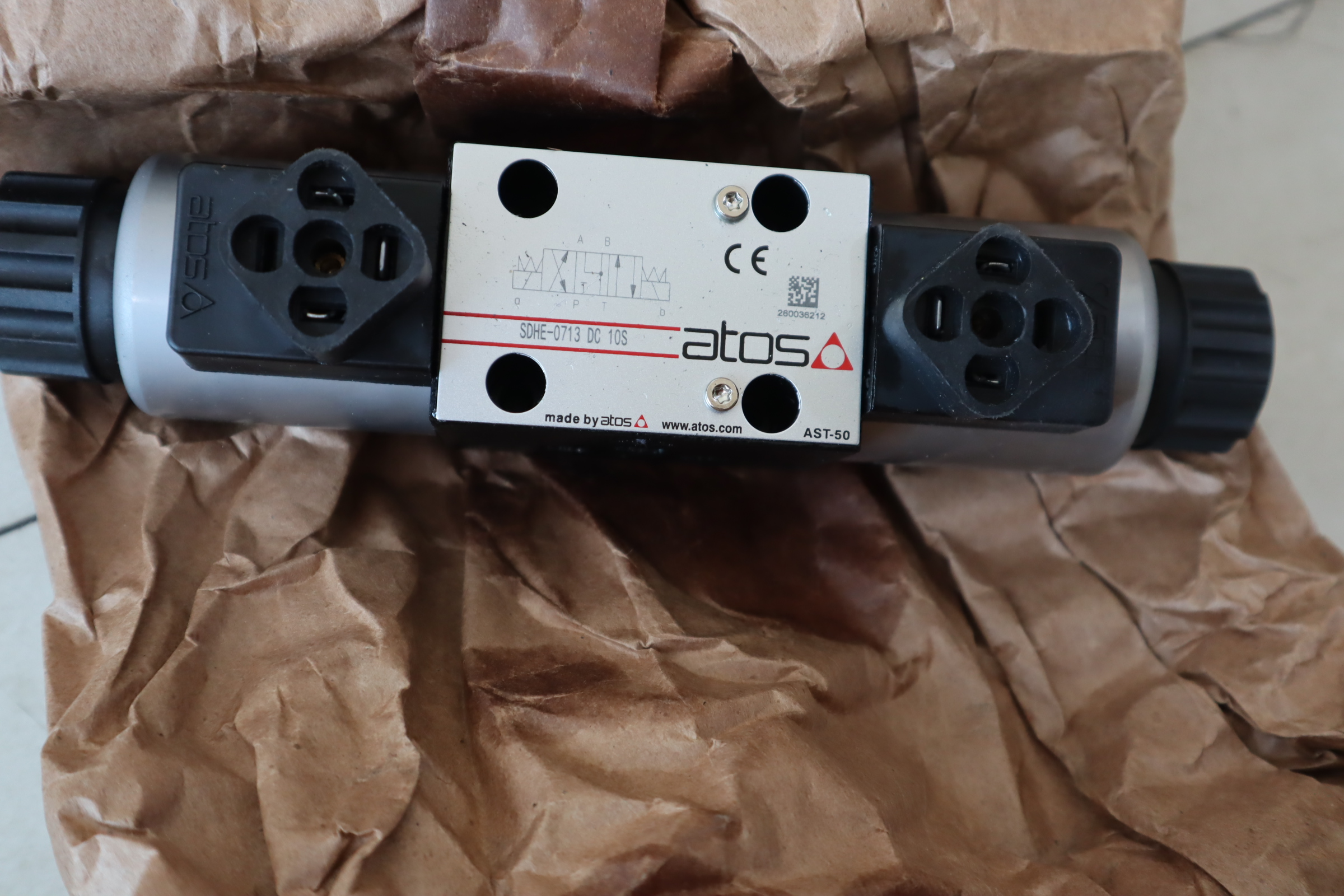 SDHE-0713 DC 10S  COE-24DC/20 24V DC 30W 阿托斯ATOS电磁阀