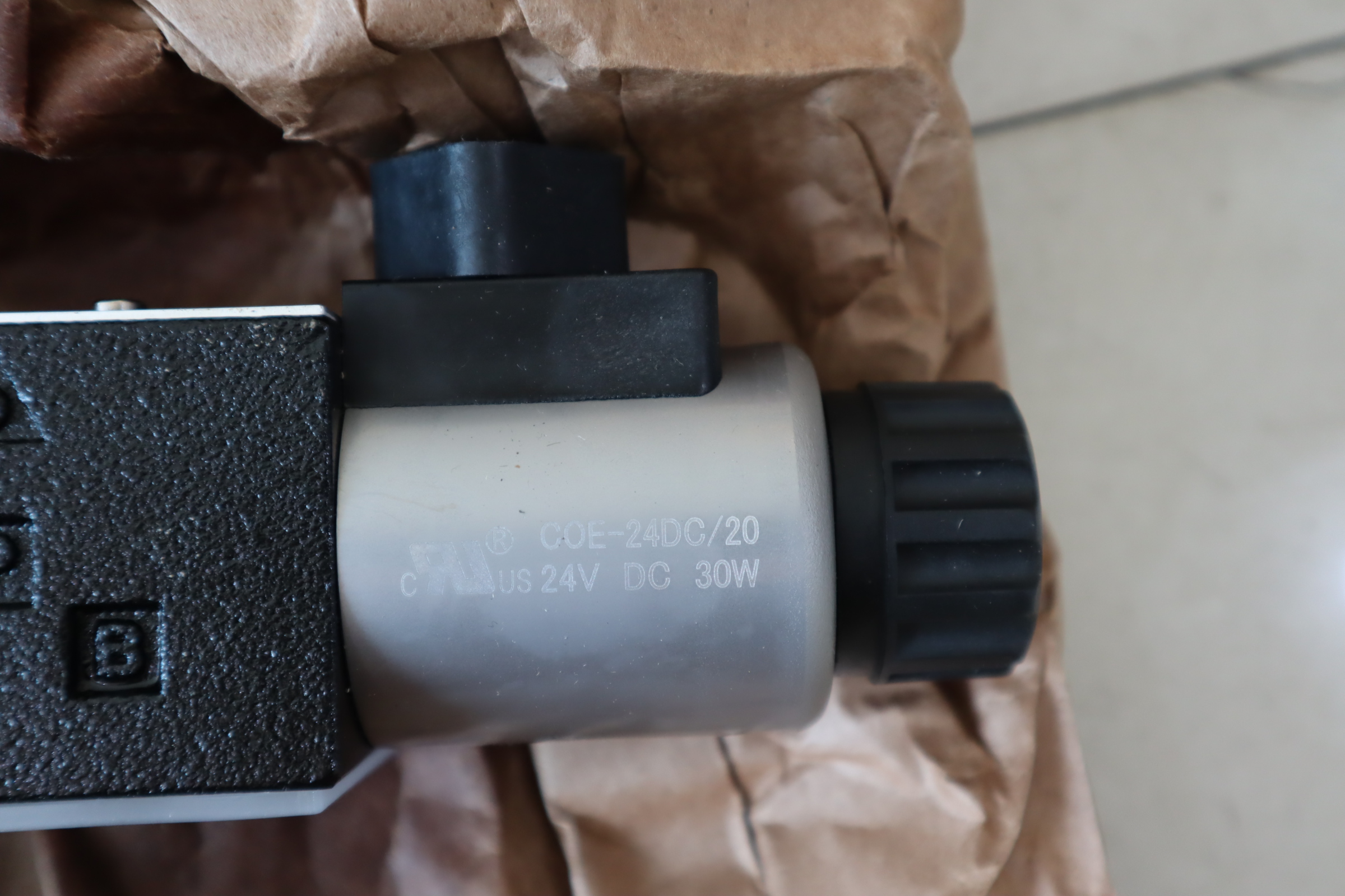 SDHE-0713 DC 10S  COE-24DC/20 24V DC 30W 阿托斯ATOS电磁阀
