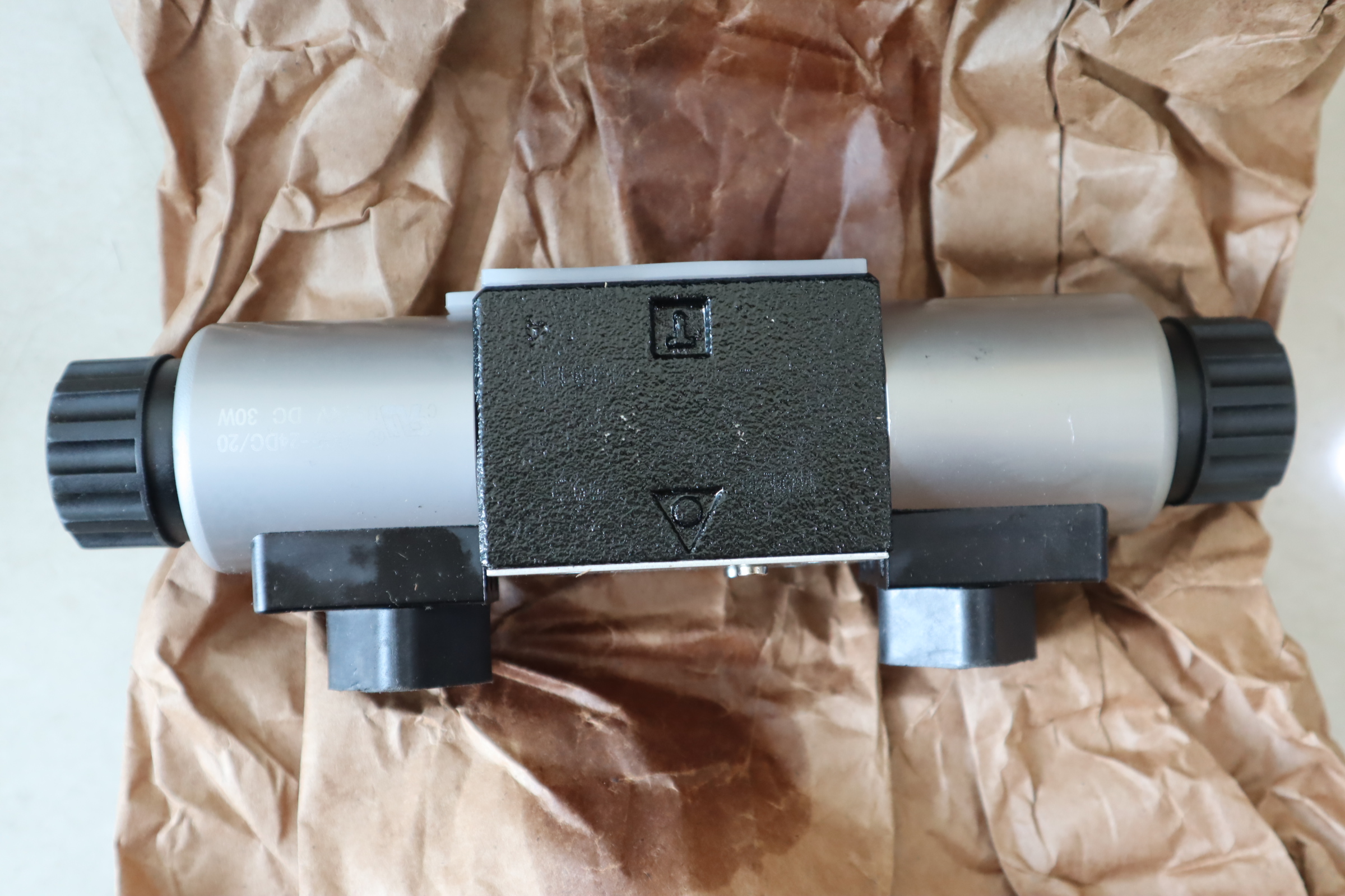 SDHE-0713 DC 10S  COE-24DC/20 24V DC 30W 阿托斯ATOS电磁阀