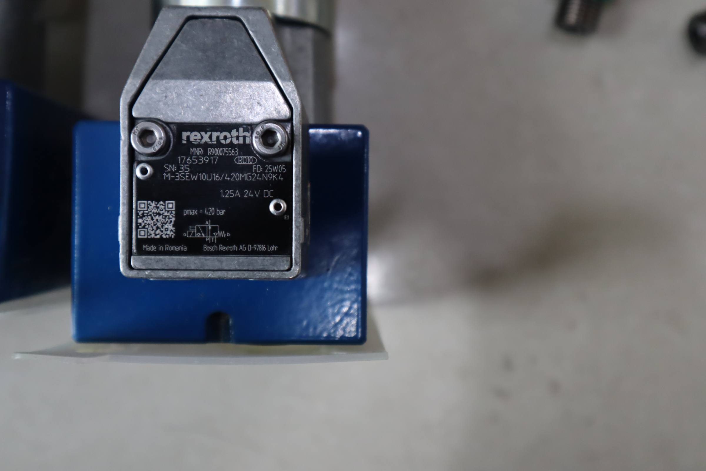 R900075563 M-3SEW10U16/420MG24N9K4 德国力士乐REXROTH电磁球阀