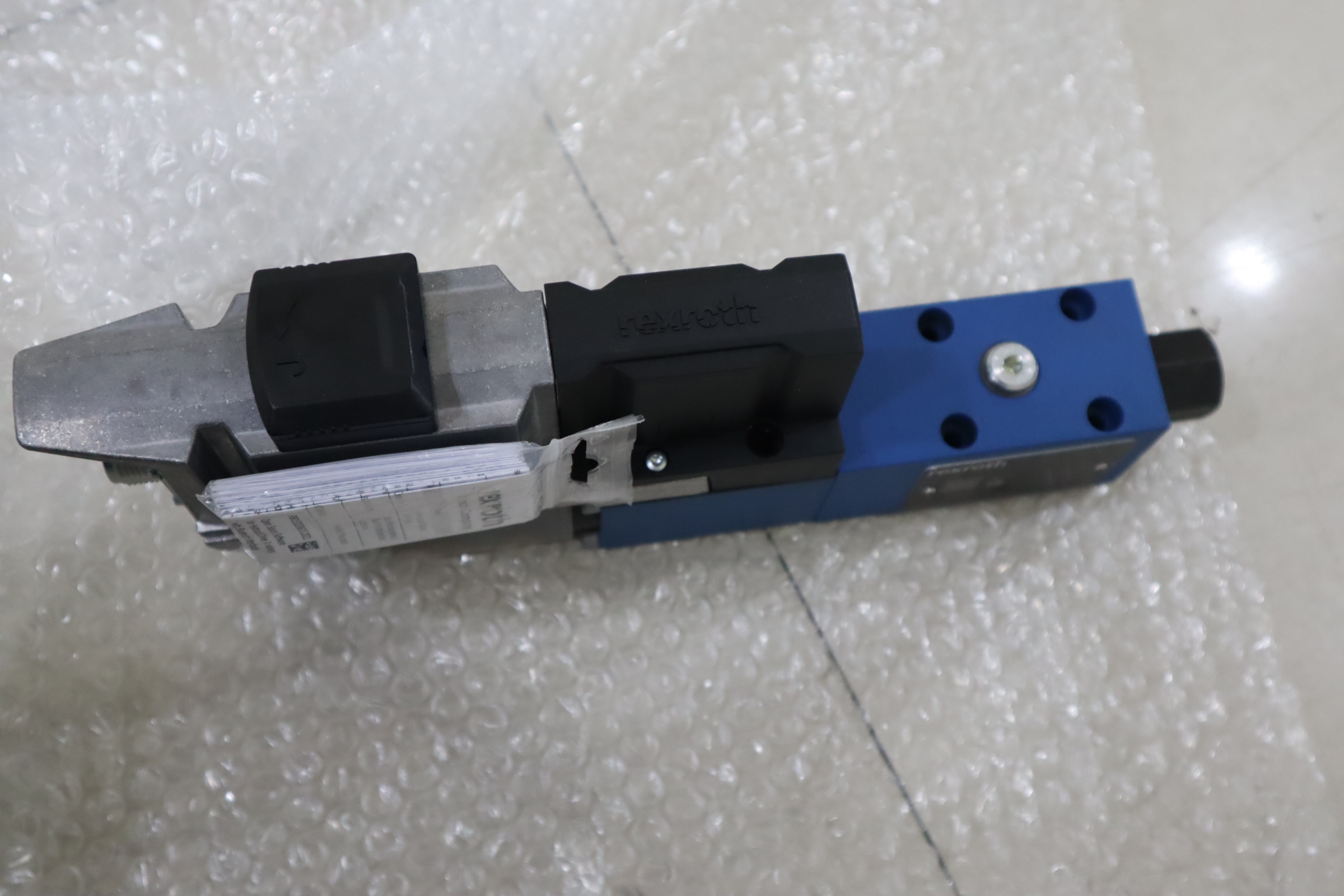 R901559251 3DREA6-2X/200G24K31F1M 德国力士乐REXROTH比例阀