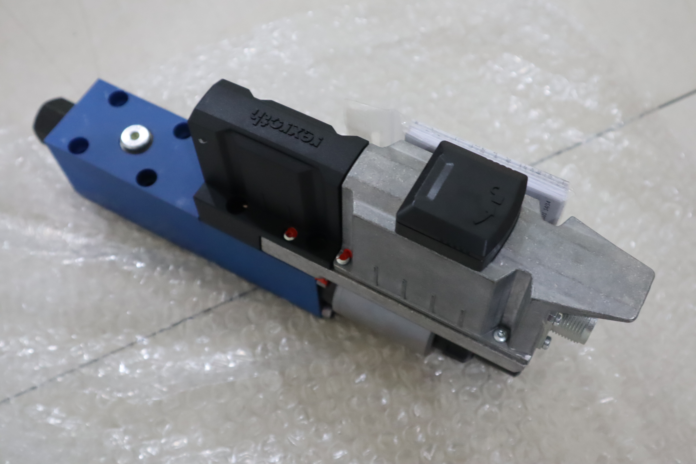 R901559251 3DREA6-2X/200G24K31F1M 德国力士乐REXROTH比例阀