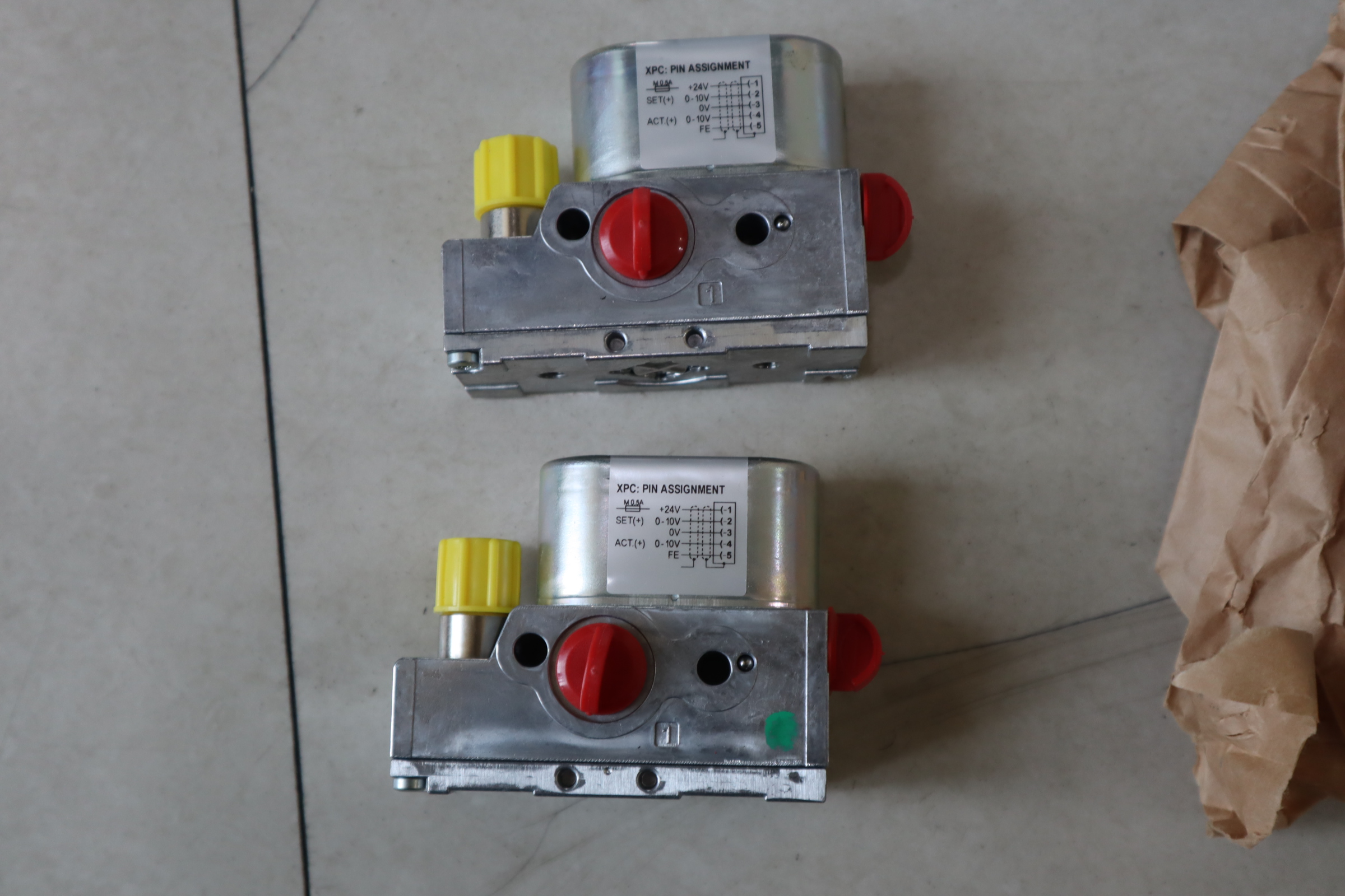R414002413 ED02  24V DC 0.3A IP65 德国AVENTICS安沃驰气动阀