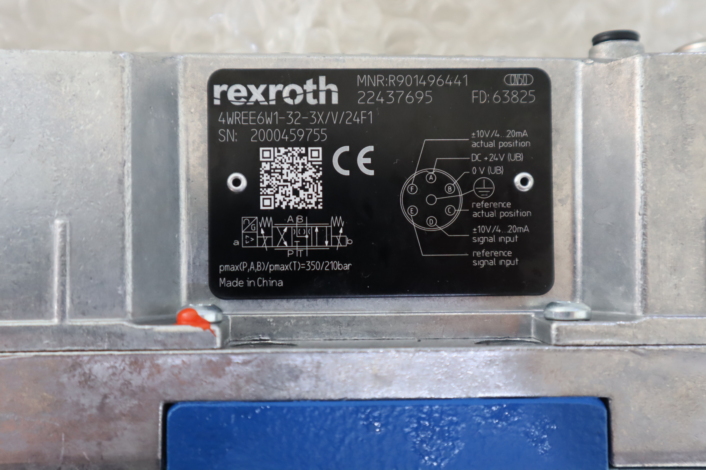 R901496441 4WREE6W1-32-31/V/24F1 德国REXROTH力士乐比例阀