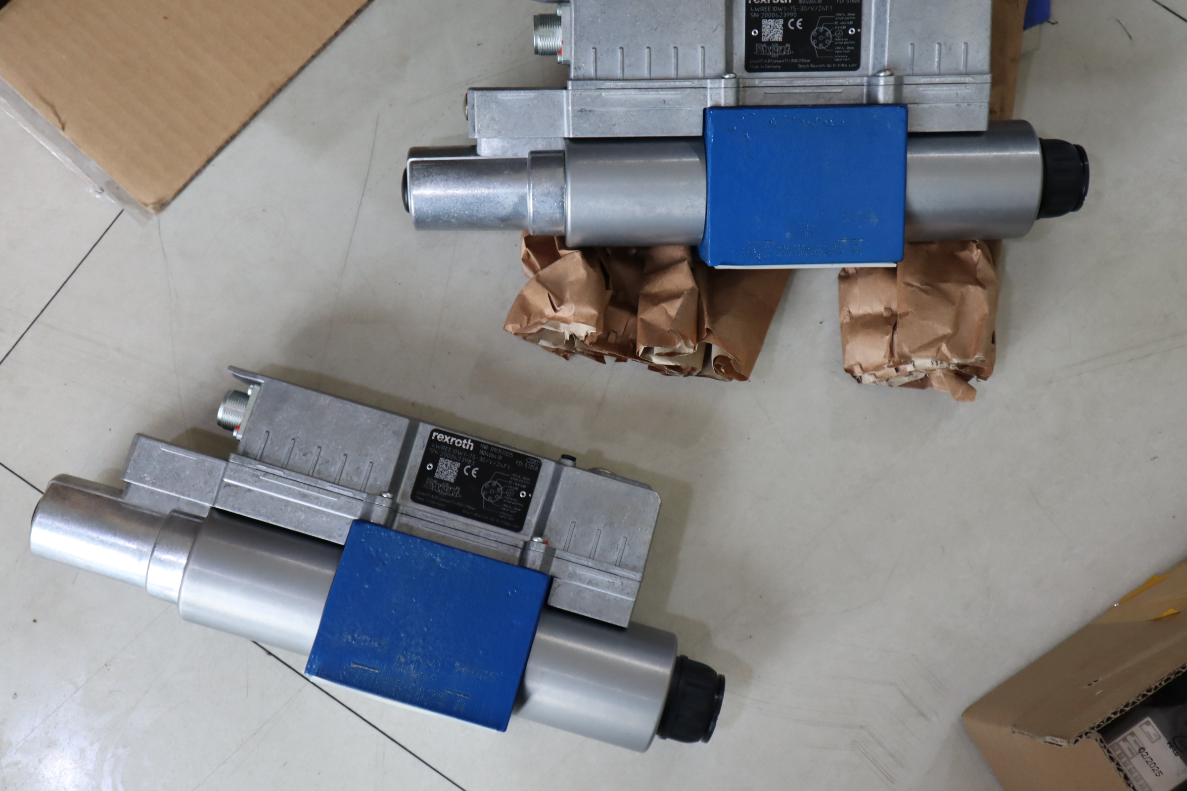 4WREE10W1-75-30/V/24F1 R901572025 德国REXROTH力士乐比例阀