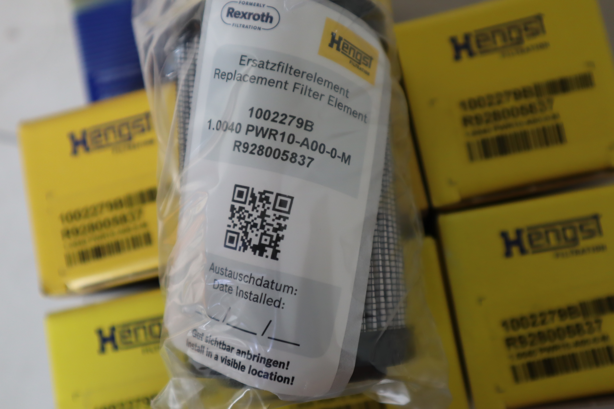 1002279B R928005837 1.0040 PWR10-A00-0-M 汉格斯特HENGST滤芯