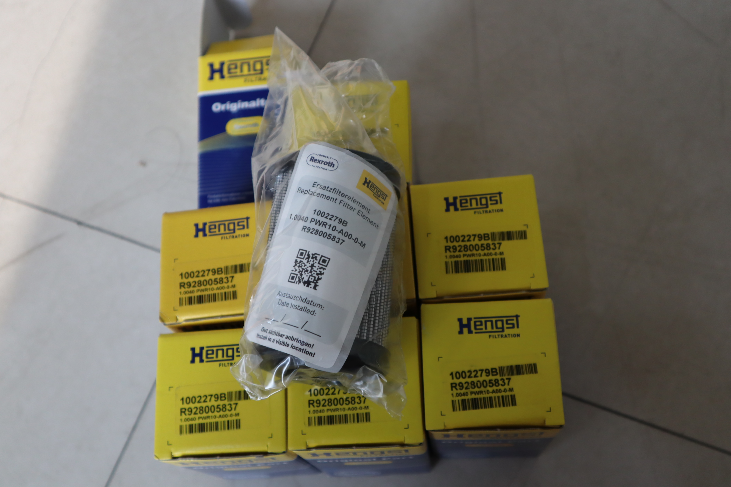 1002279B R928005837 1.0040 PWR10-A00-0-M 汉格斯特HENGST滤芯