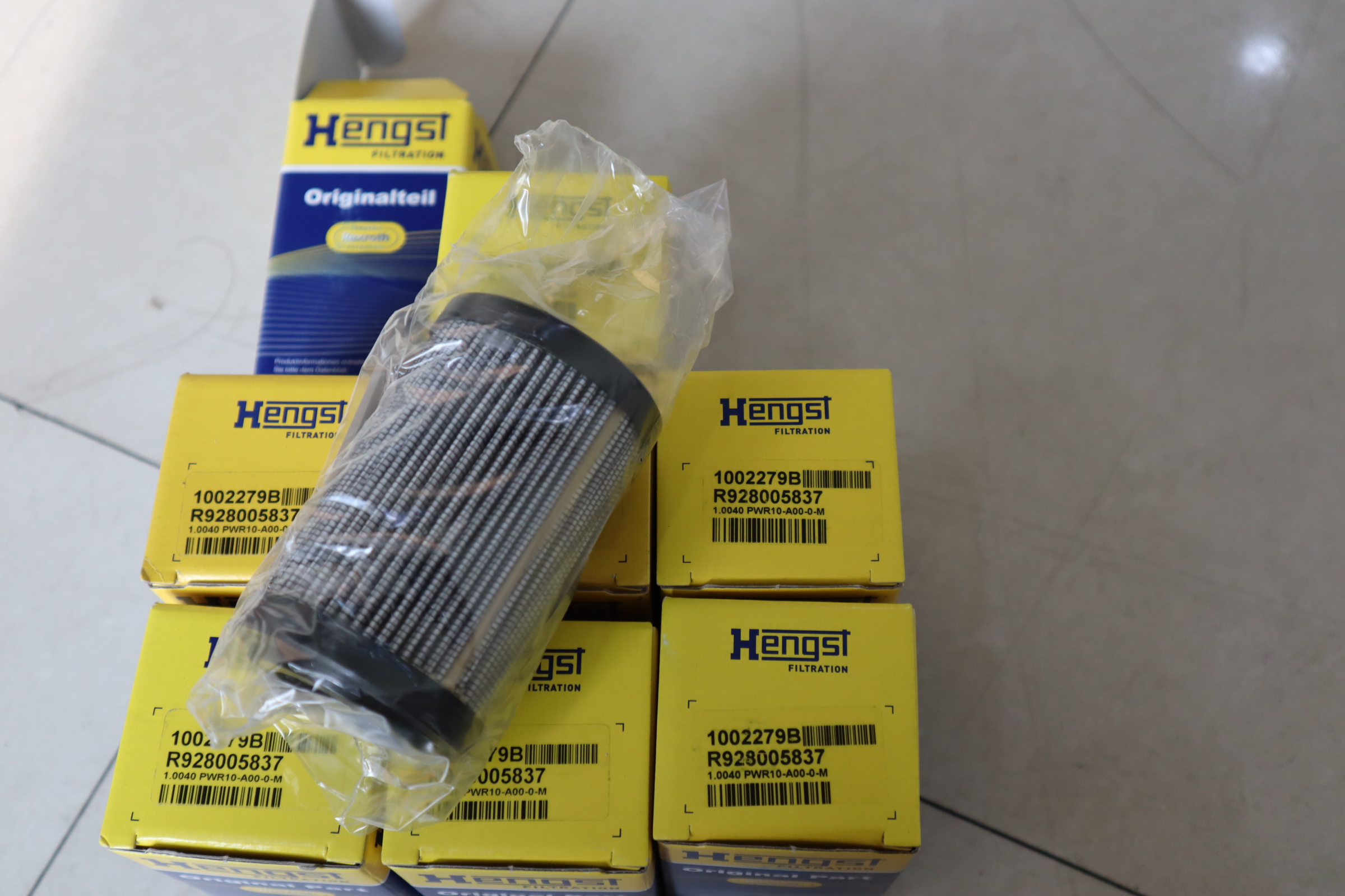 1002279B R928005837 1.0040 PWR10-A00-0-M 汉格斯特HENGST滤芯