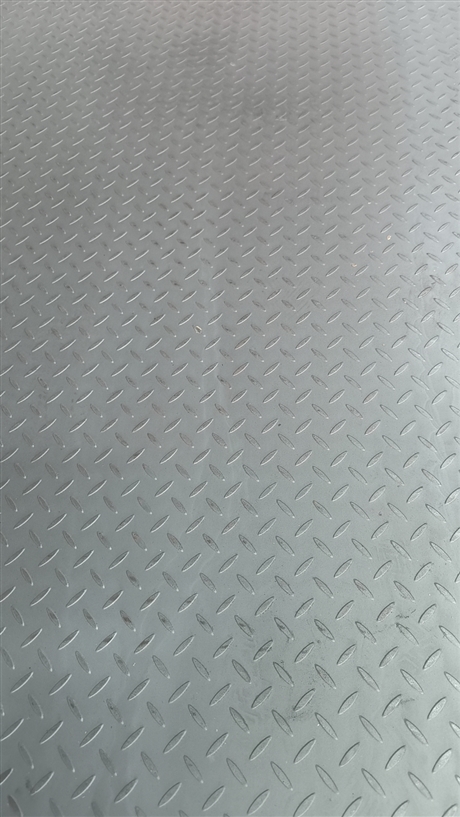 Plain patterned board