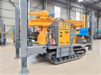 Fully hydraulic water well drilling rig