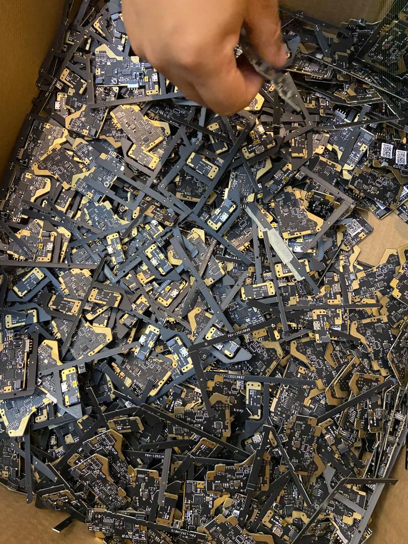 废旧 镀金插针回收 一个电话免费上门 现款结算