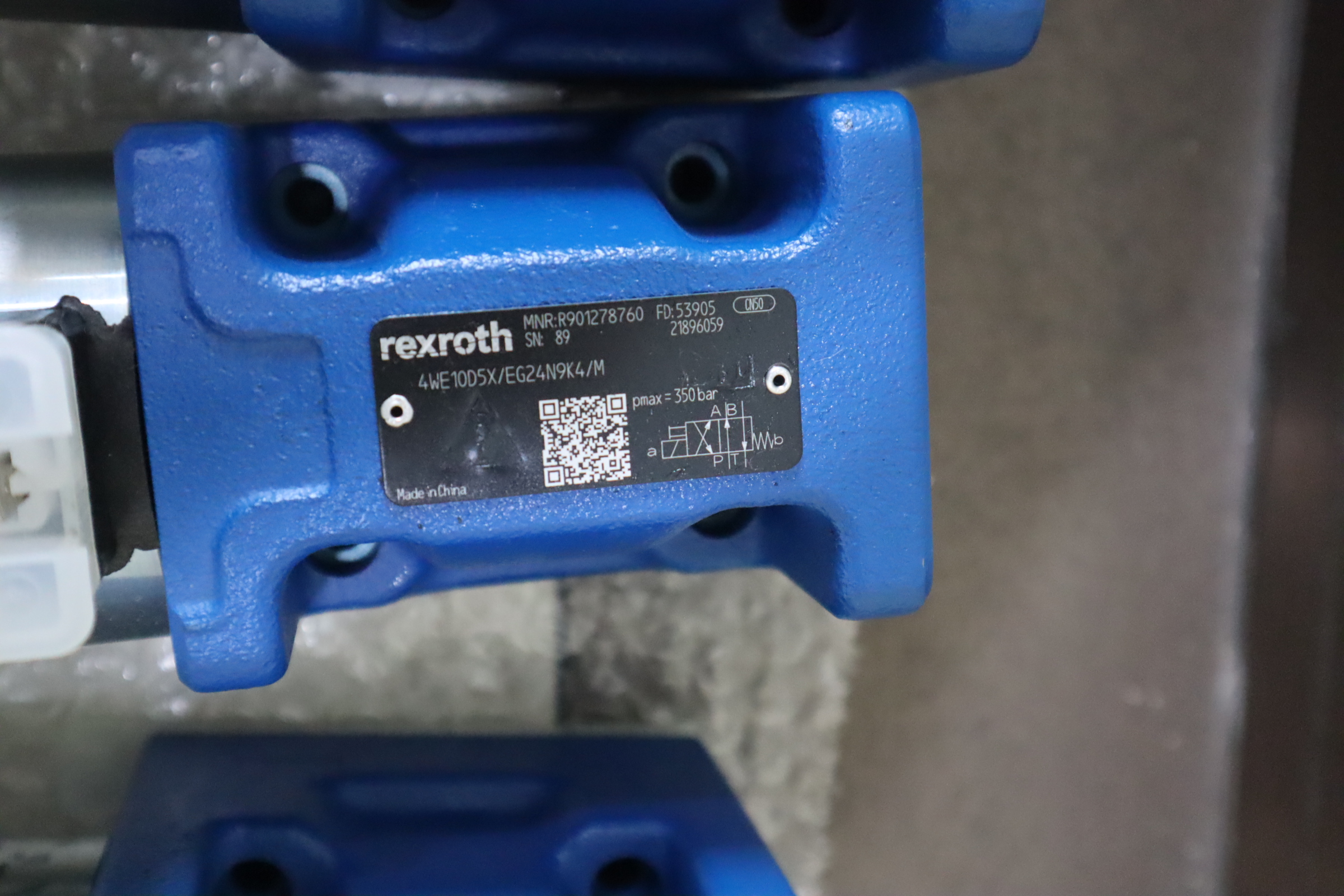 4WE10D5X/EG24N9K4/M R901278760 德国力士乐REXROTH 电磁阀