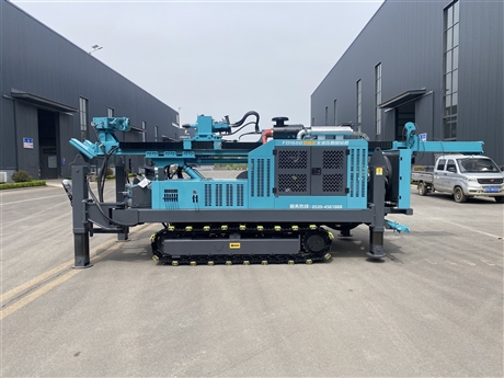 Fully hydraulic exploration and coring drilling rig