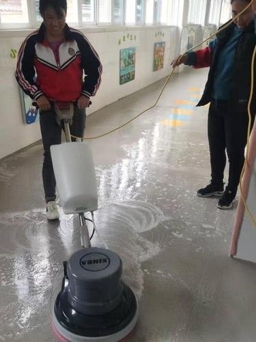 Floor cleaning