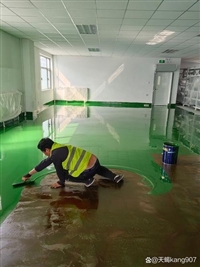 Construction of epoxy self leveling floor paint and cement self leveling wear-resistant floor