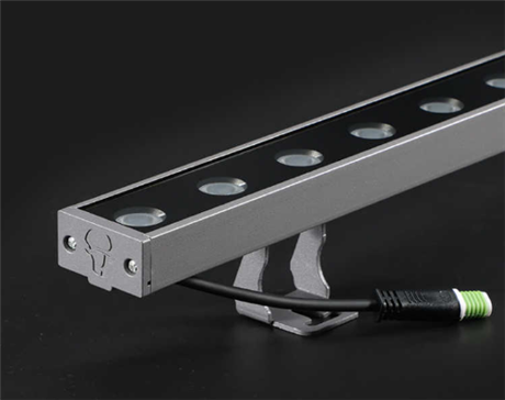 Eaves wall washer light