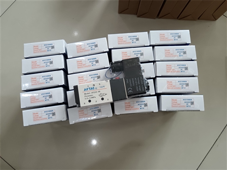 AirTAC亚德客电磁阀3V310-10-NC   220VAC 