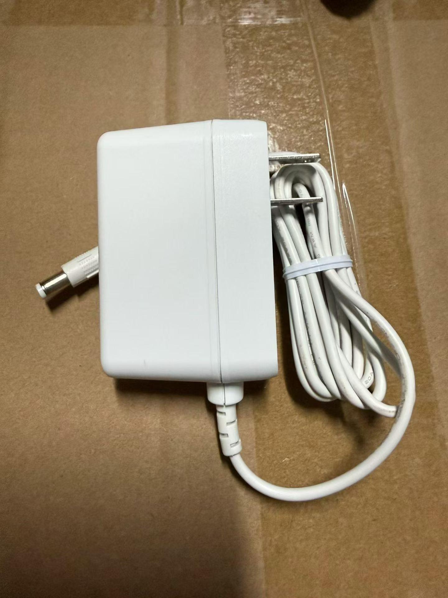 高價回收充電器 深圳收購手機充電器、電源適配器
