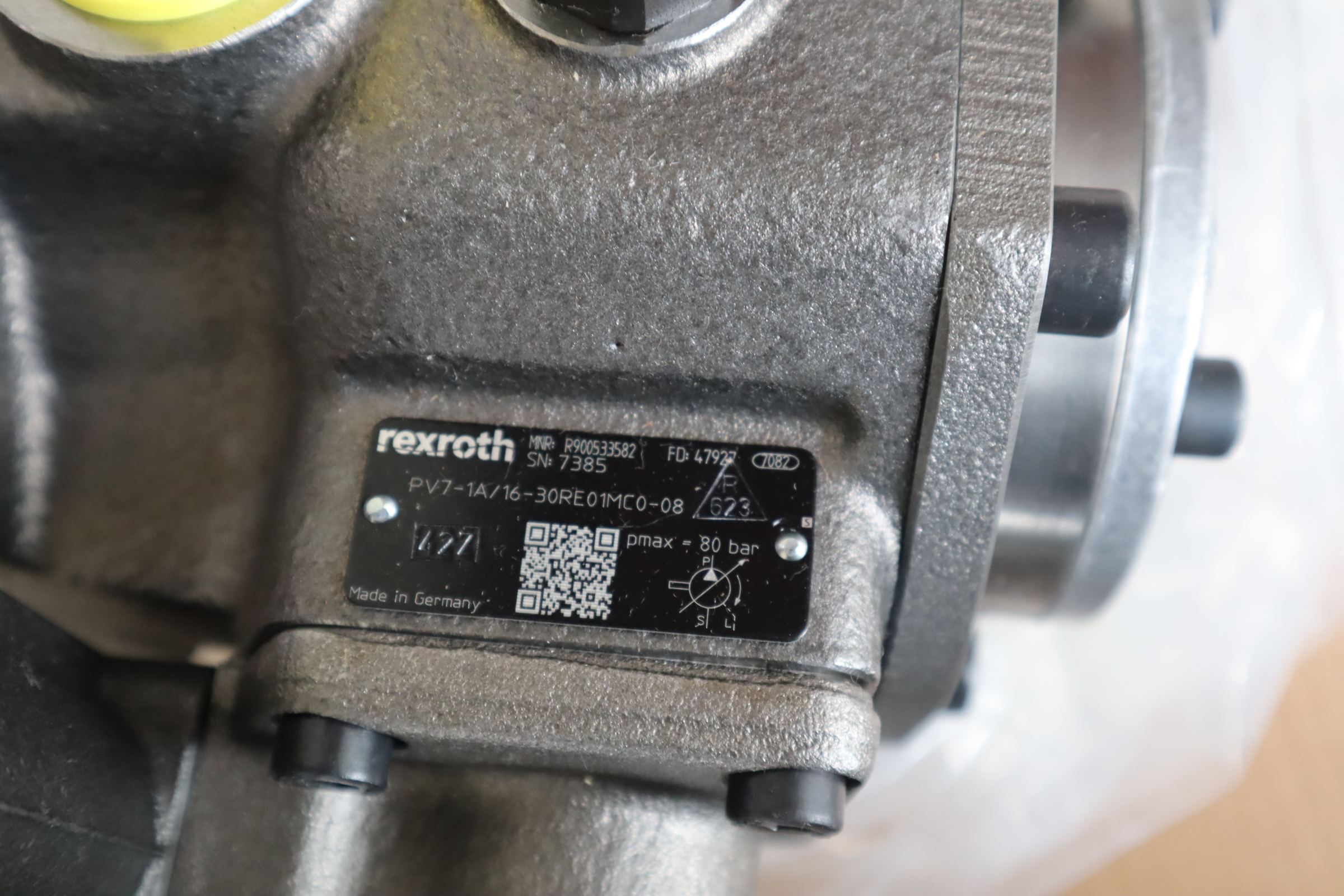 R900533582 PV7-1X/16-30RE01MC0-08 德国力士乐REXROTH叶片泵