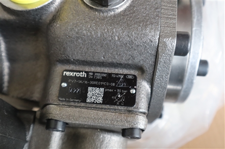 R900533582 PV7-1X/16-30RE01MC0-08 德国力士乐REXROTH叶片泵