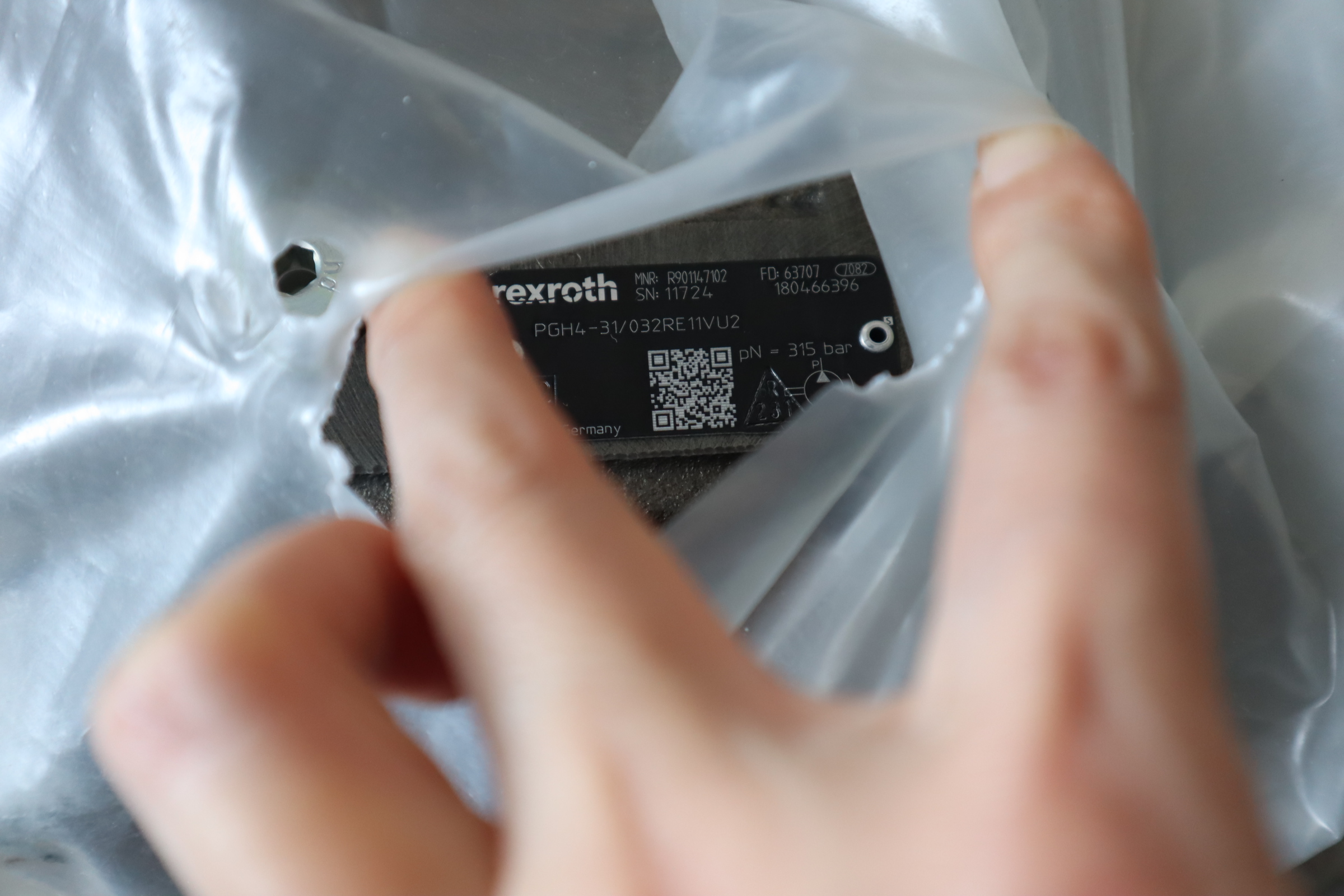 R901147102 PGH4-3X/032RE11VU2 力士乐REXROTH齿轮泵