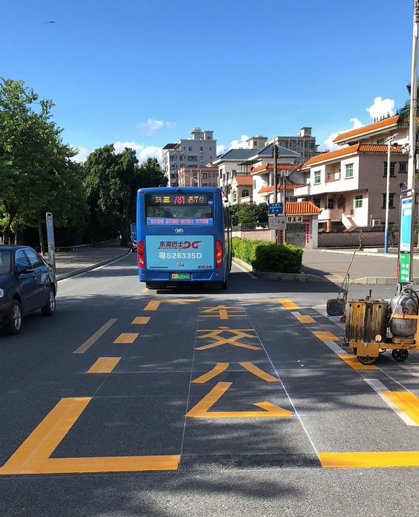 ## 東莞工業(yè)區(qū)車(chē)位劃線的科學(xué)設(shè)計(jì)與規(guī)范管理