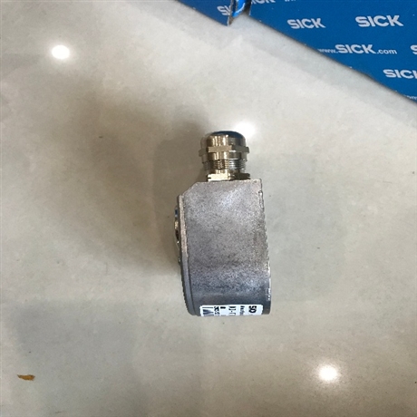 SICK施克GL6-P111镜反射式光电传感器1050708
