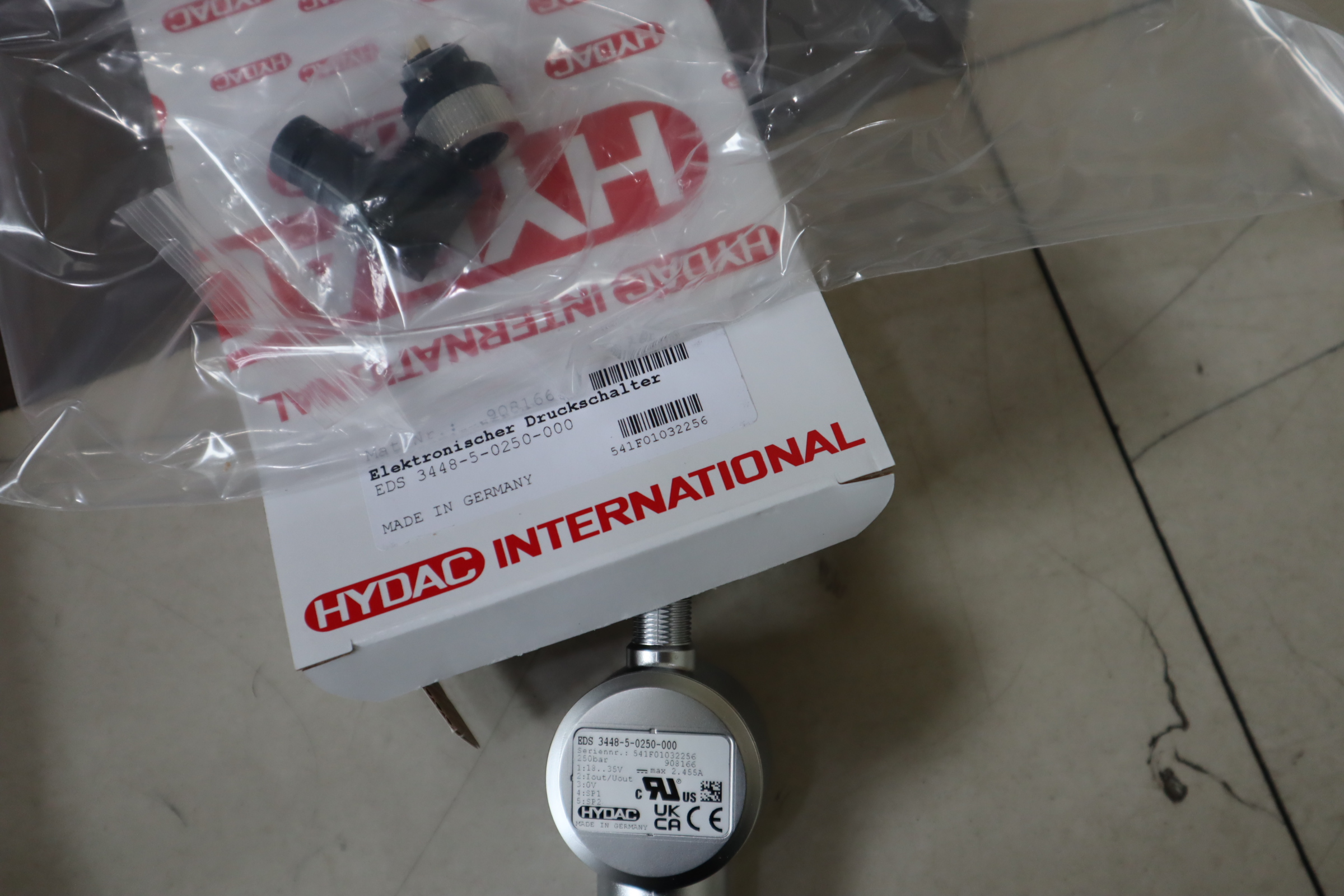 EDS 3348-5-0016-000-F1 908176 贺德克HYDAC压力温度传感器